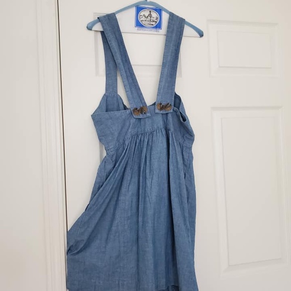 Too Cute Summer Blue Dress with pockets. - Picture 2 of 2